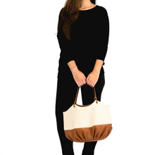 Cargar imagen en el visor de la galería, Talega Canvas